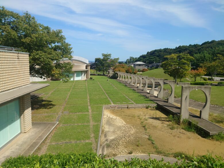 石川県七尾美術館の敷地