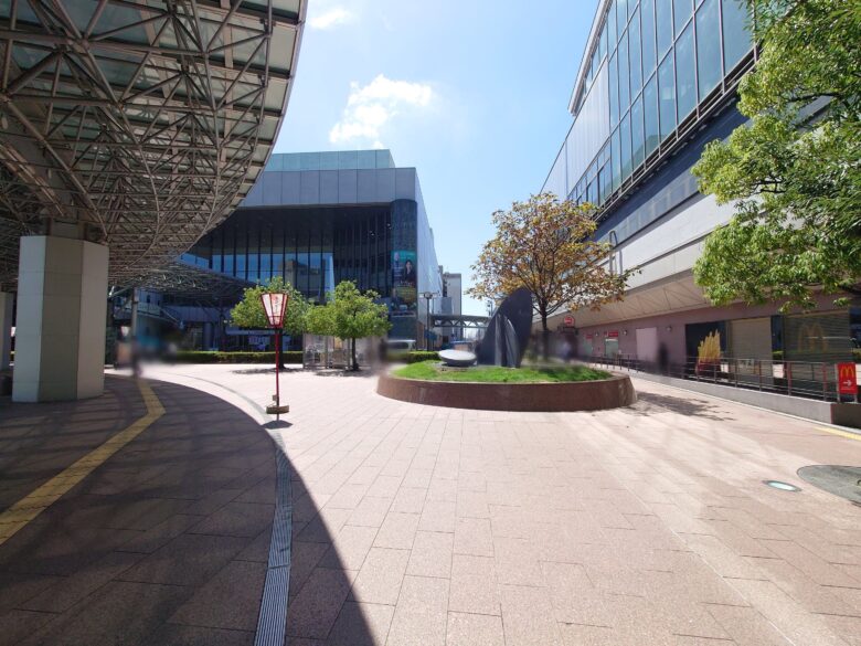 金沢駅東口の喫煙所