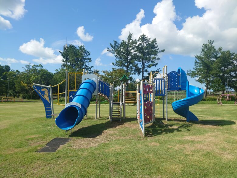 羽咋運動公園の楽しそうな遊具