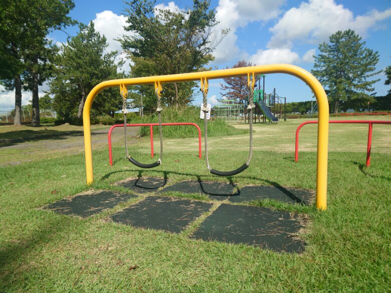 羽咋運動公園の幼児用のブランコ