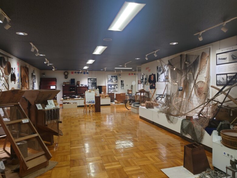 羽咋市歴史民俗資料館の館内1階