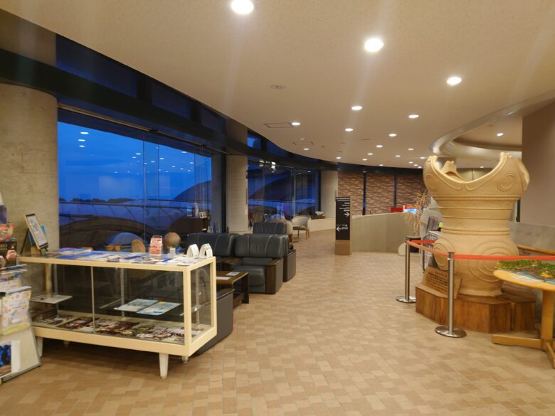 縄文真脇温泉のロビー