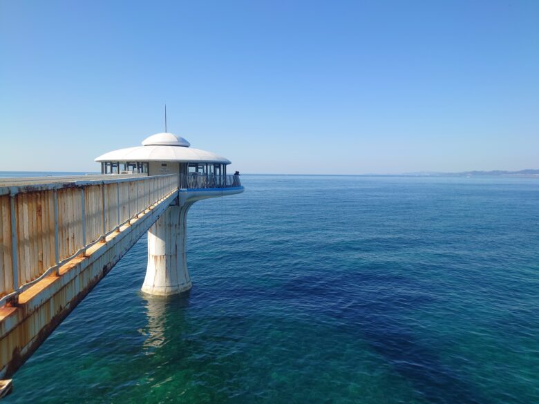 白浜海中展望塔