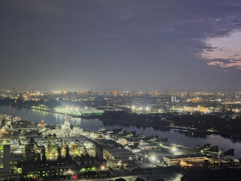 四日市コンビナートの夜景