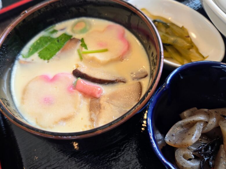 レストランのとのわのアジフライと茶碗蒸しの定食の茶碗蒸し