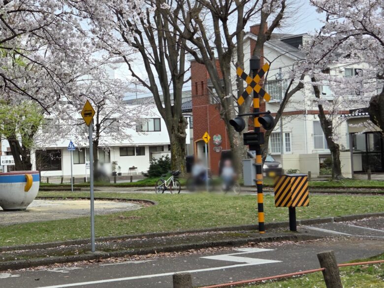 神田交通公園の踏切