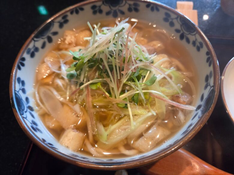 小松 武兵衛の鴨南蛮うどんのうどん