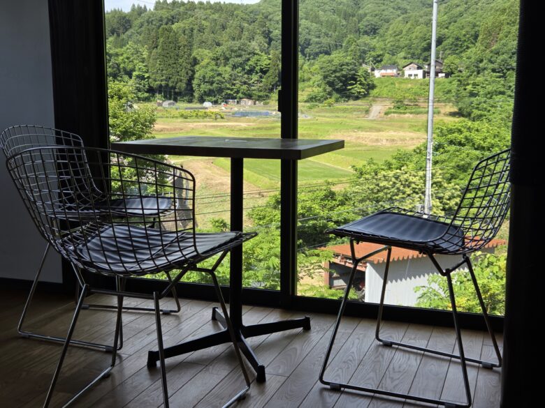 カフェ とある丘の2階からの眺め