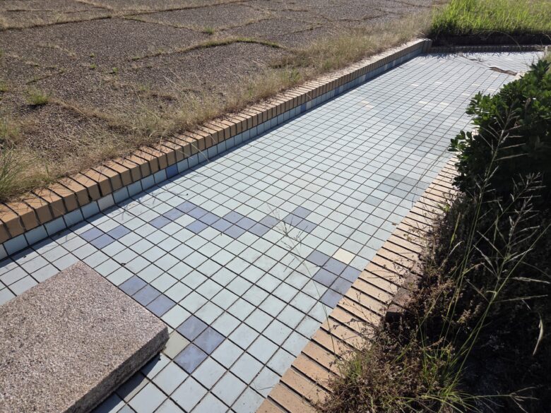 アプリコットパークの水路