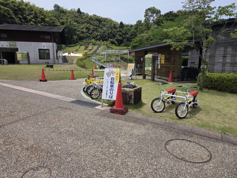 内川スポーツ広場のてんとう虫モービルの自転車乗り場