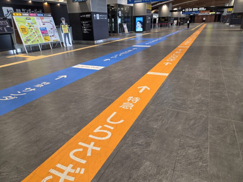 敦賀駅の乗り換えの案内導線