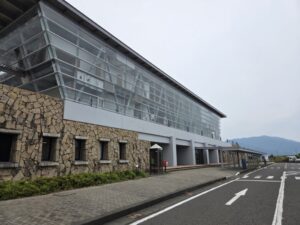 敦賀新港の新日本海フェリーの建物