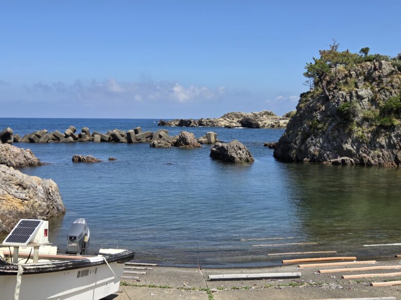 亀島園地そばの海岸