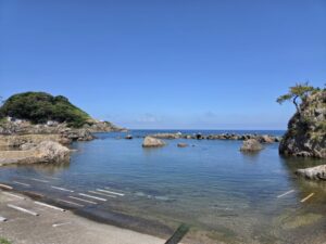 亀島園地そばの海岸