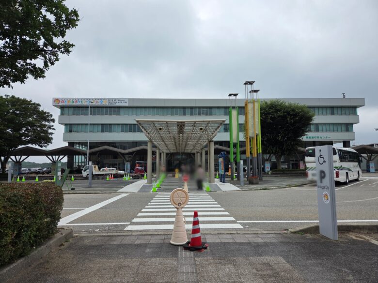 のと里山ポケモン・ウィズ・ユー空港の空港建物