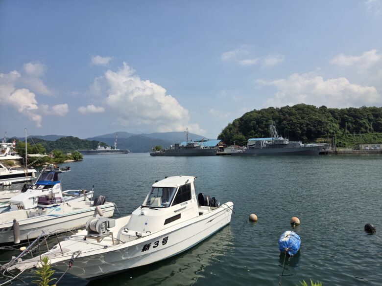 舞鶴赤れんが近くにの湾の風景