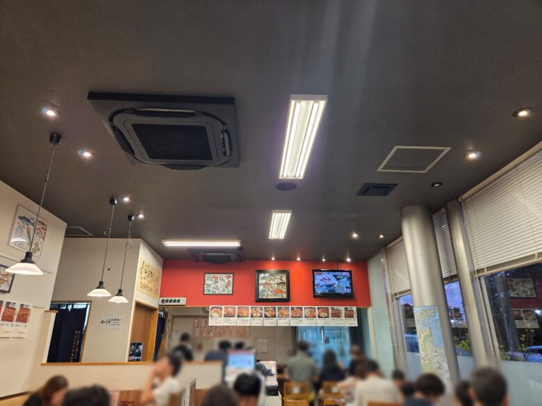 魚がし食堂 東力店の店舗内の雰囲気